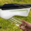 Garrafa criada por estudante transforma ar em água potável