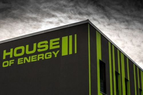 Alemães constroem edifício capaz de gerar 5 vezes a energia que consome