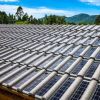 Telhas que geram energia solar são aprovadas para venda no Brasil